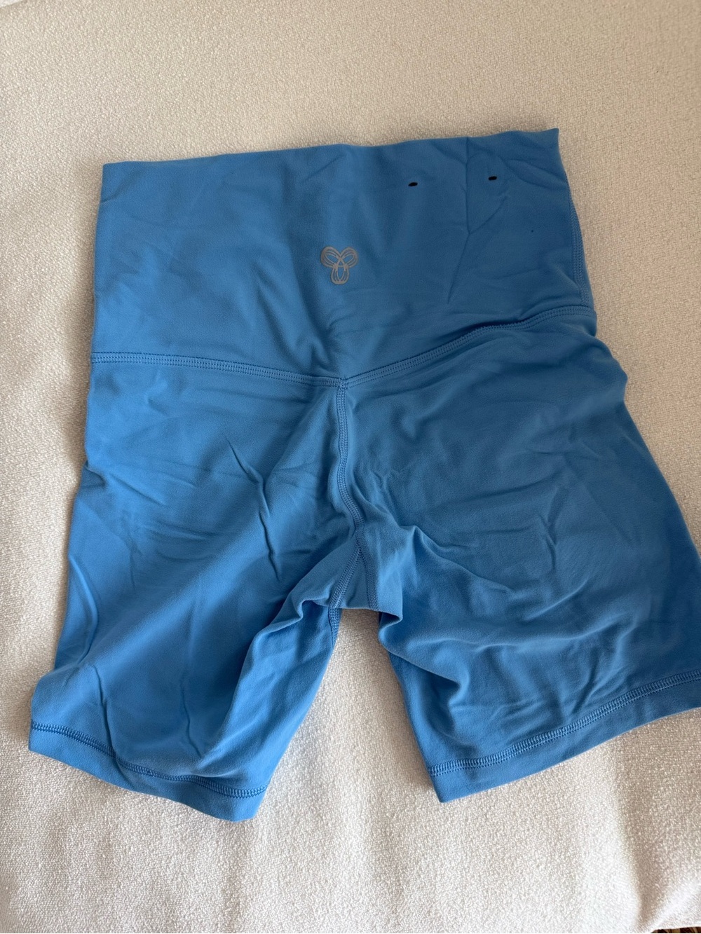 Aritzia Mid-Rise Teal Bike Shorts - Picture 2 of 3